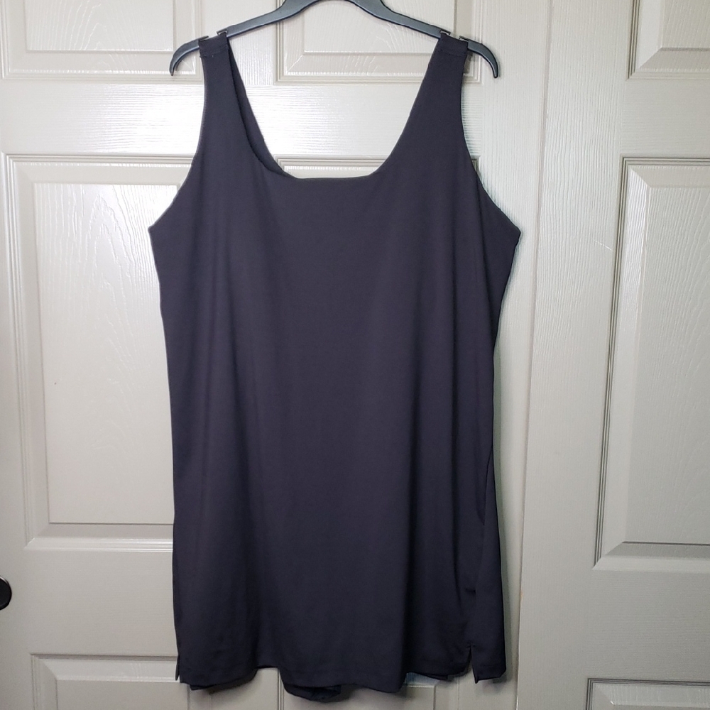 Old Navy active power soft black built bra sport dress shorts underneath Size 3X